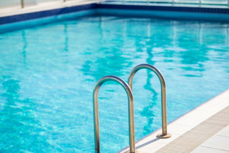 Não Moradores Podem Usar a Piscina do Condomínio?